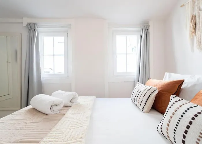 The White Suite Principe Real